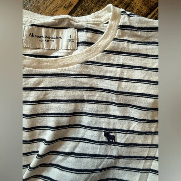 Abercrombie & Fitch Navy and White Striped Tee - Picture 2 of 2